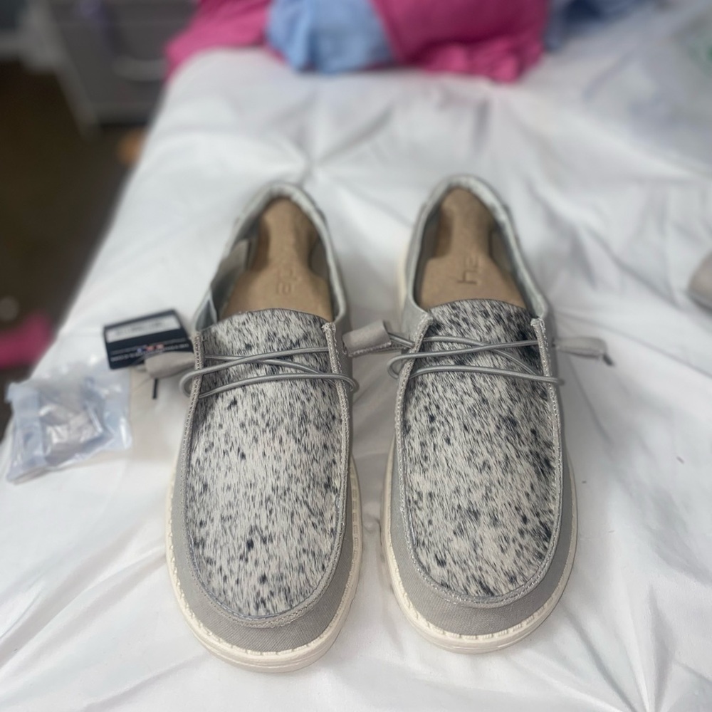 Womens Cowhide Hey Dudes